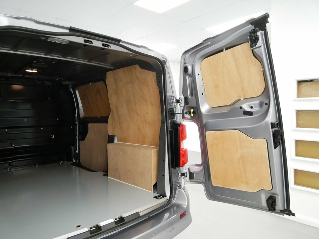 Vauxhall Vivaro 100Kw Combi L 50Kwh Estate White #26