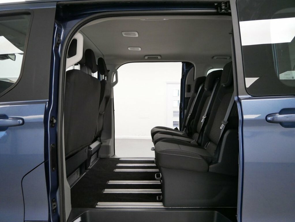Ford Tourneo Custom 2.0 320 Ecoblue Titanium Fwd L2 Euro 6 Ss Black #32