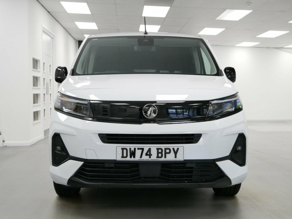 Vauxhall Combo 1.5L Turbo D 2300 Pro Panel Van White #6