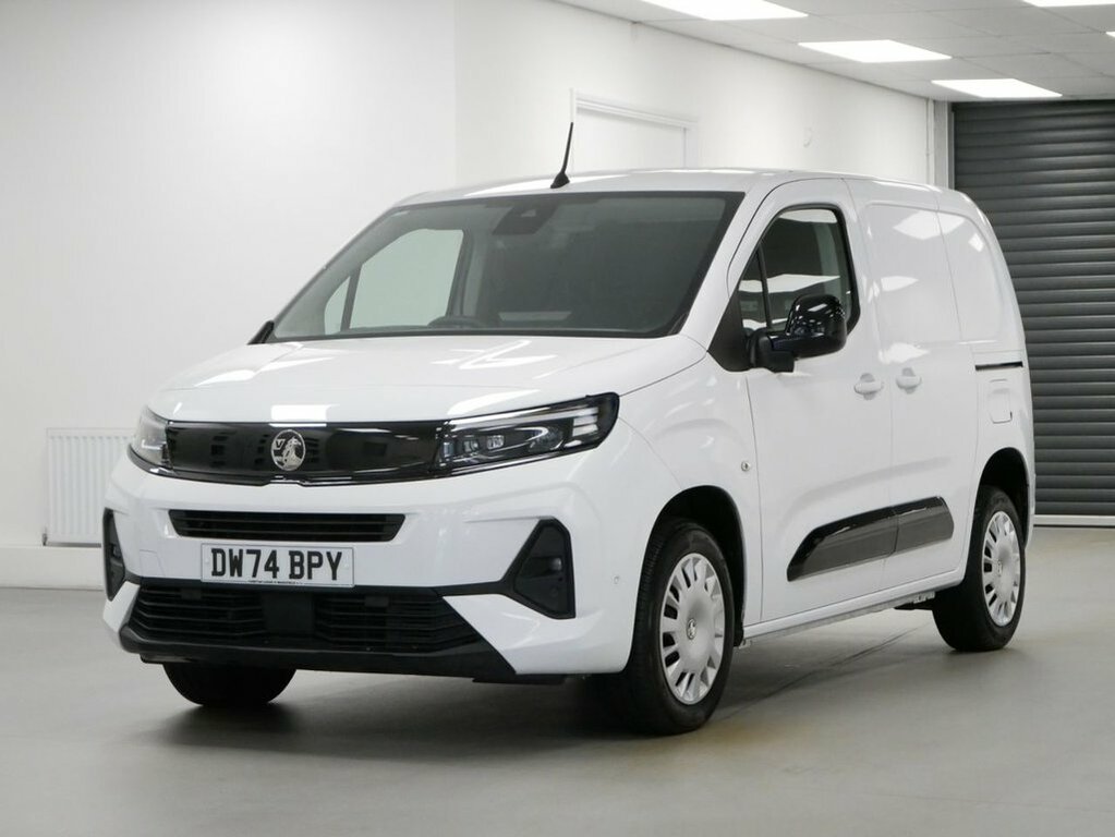 Vauxhall Combo 1.5L Turbo D 2300 Pro Panel Van White