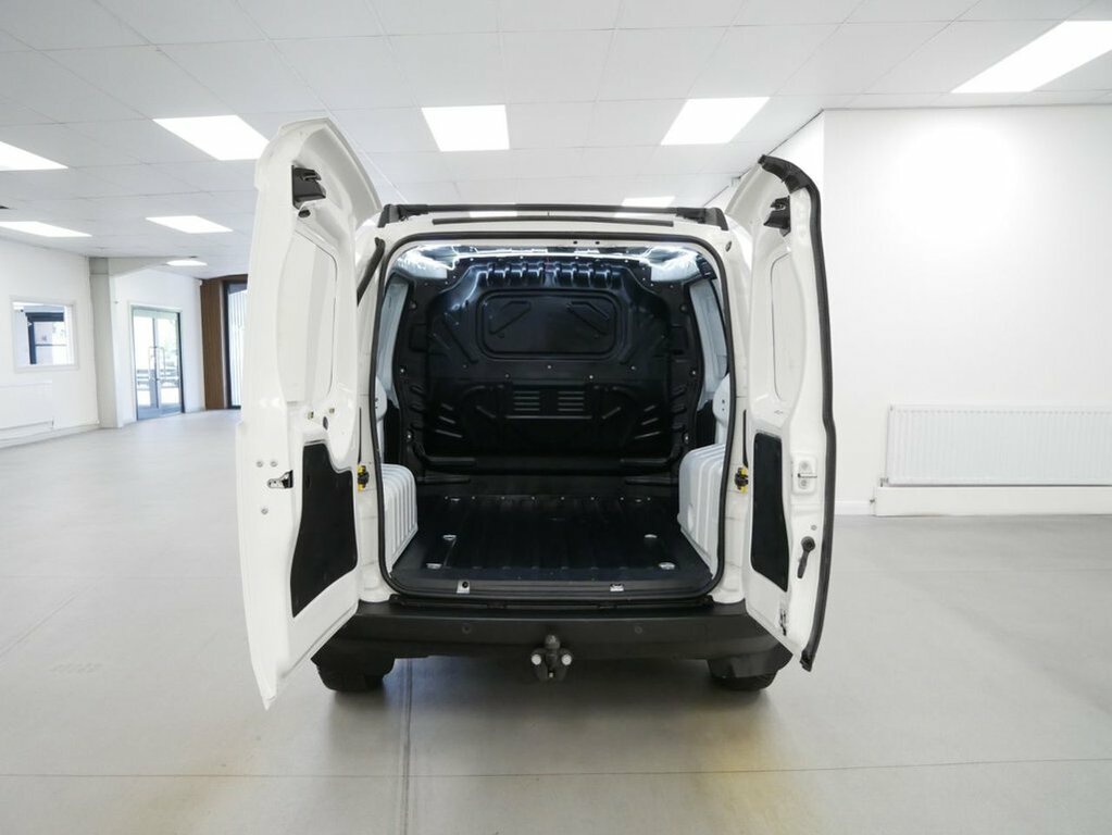 Fiat Fiorino Cargo 1.3 16V Red #14