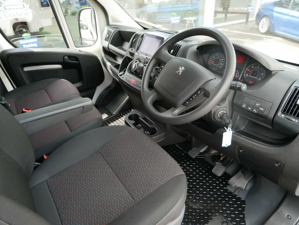Peugeot Boxer 17 Seat Minibuslite Bluehdi 435 Professional Premi Grey #14