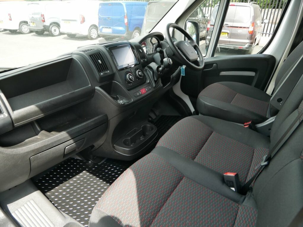 Peugeot Boxer 17 Seat Minibuslite Bluehdi 435 Professional Premi Grey #21