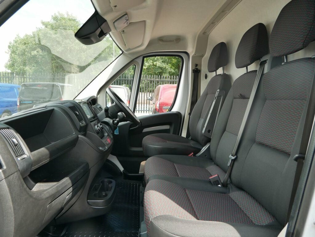 Peugeot Boxer 17 Seat Minibuslite Bluehdi 435 Professional Premi Grey #22