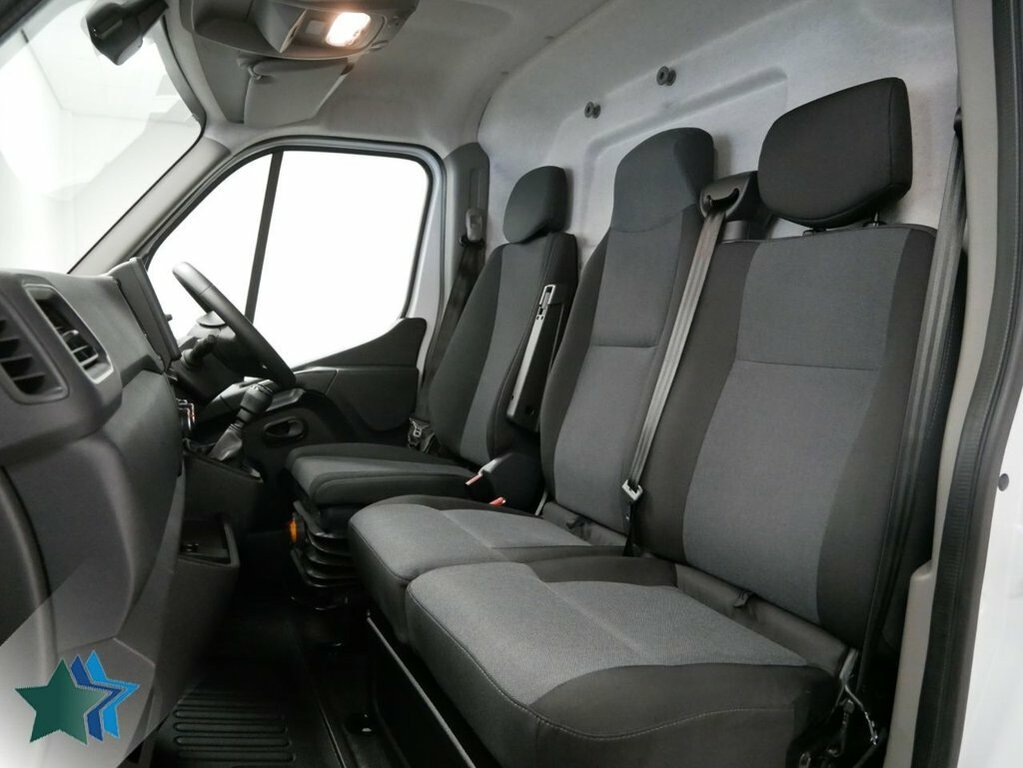 Renault Master 2.3L Dci 35 Advance Panel Van Fw White #3
