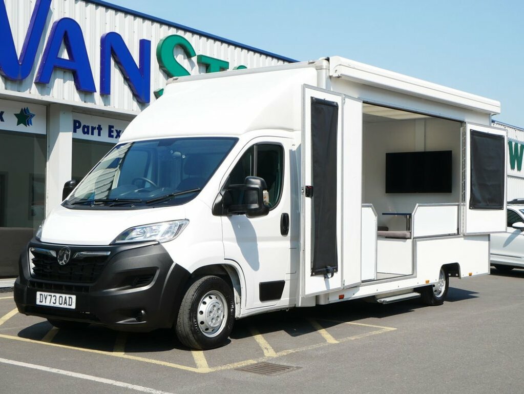 Vauxhall Movano 2.2L Cdti 3500 Biturbo Prime Chassis Cab Diese White