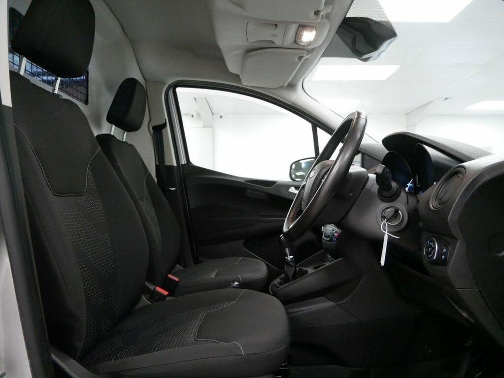 Ford Transit Courier Ford Transit Courier Limited Black #15