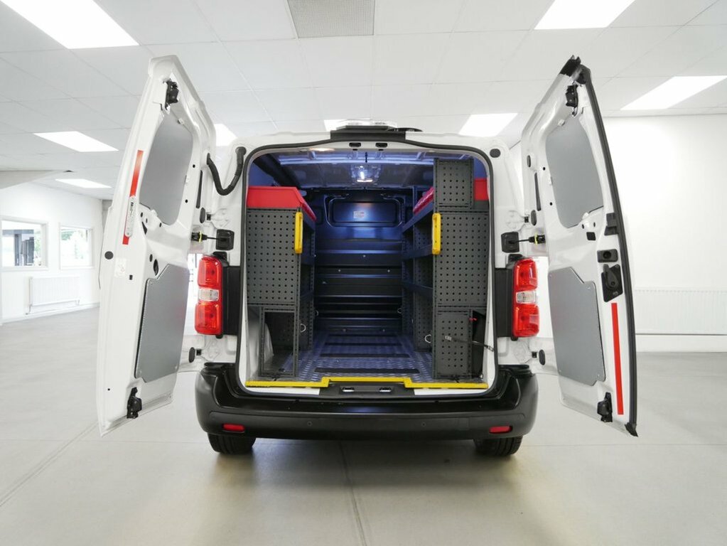 Vauxhall Vivaro Mpv White #3