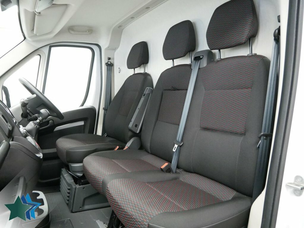 Peugeot Boxer 2.2L Bluehdi 335 Professional Premium Panel Van White #3