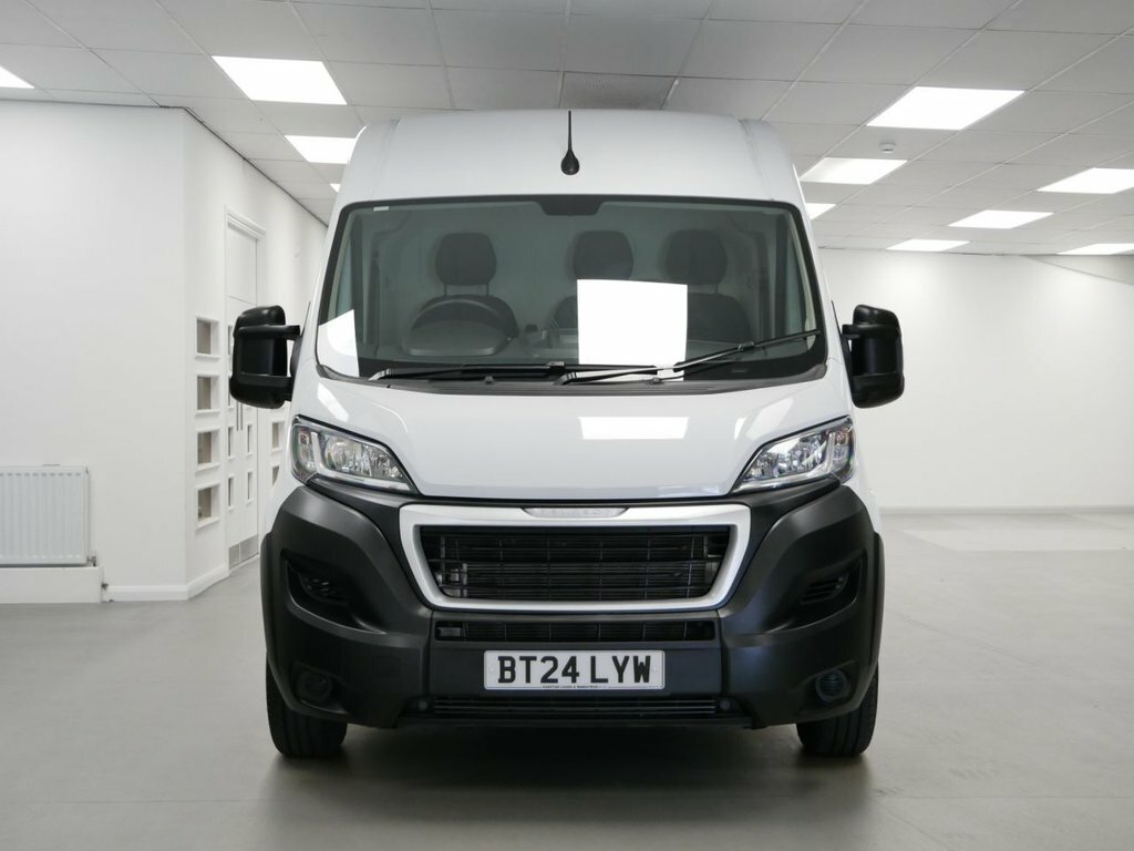 Peugeot Boxer 2.2L Bluehdi 335 Professional Premium Panel Van White #6