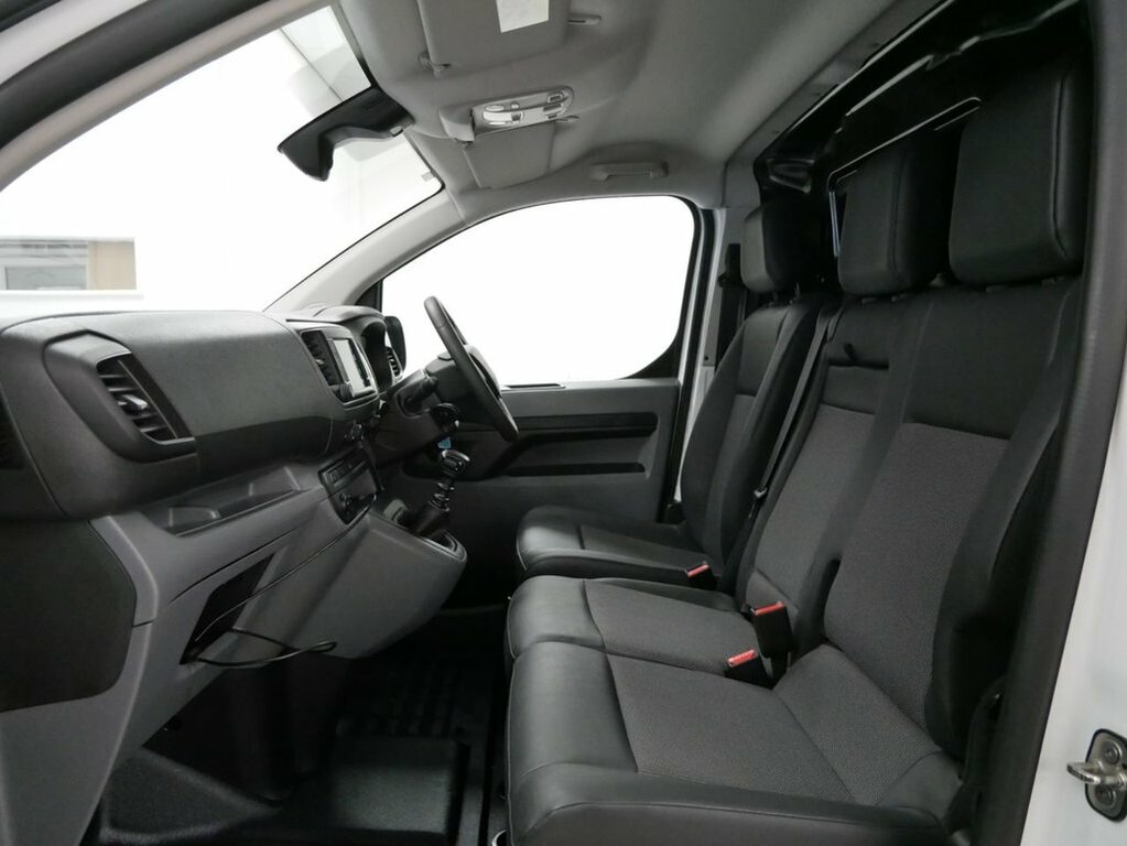 Vauxhall Vivaro 2900 1.5D 100Ps Dynamic H1 Van White #21