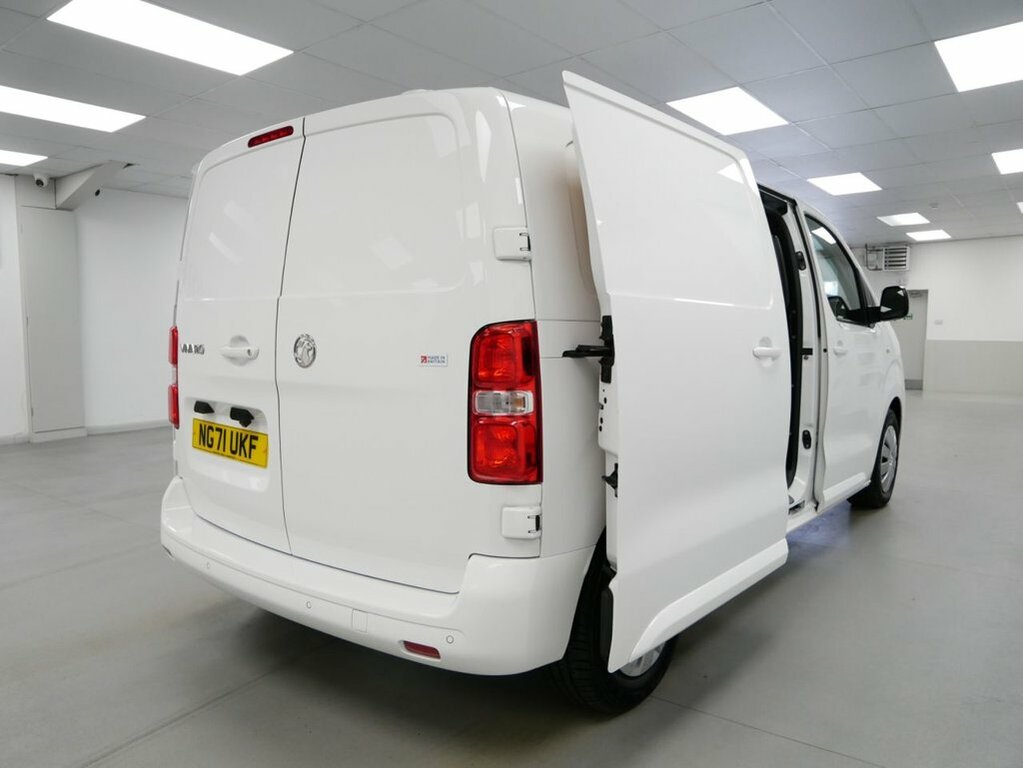 Vauxhall Vivaro 2900 1.5D 100Ps Dynamic H1 Van White #25