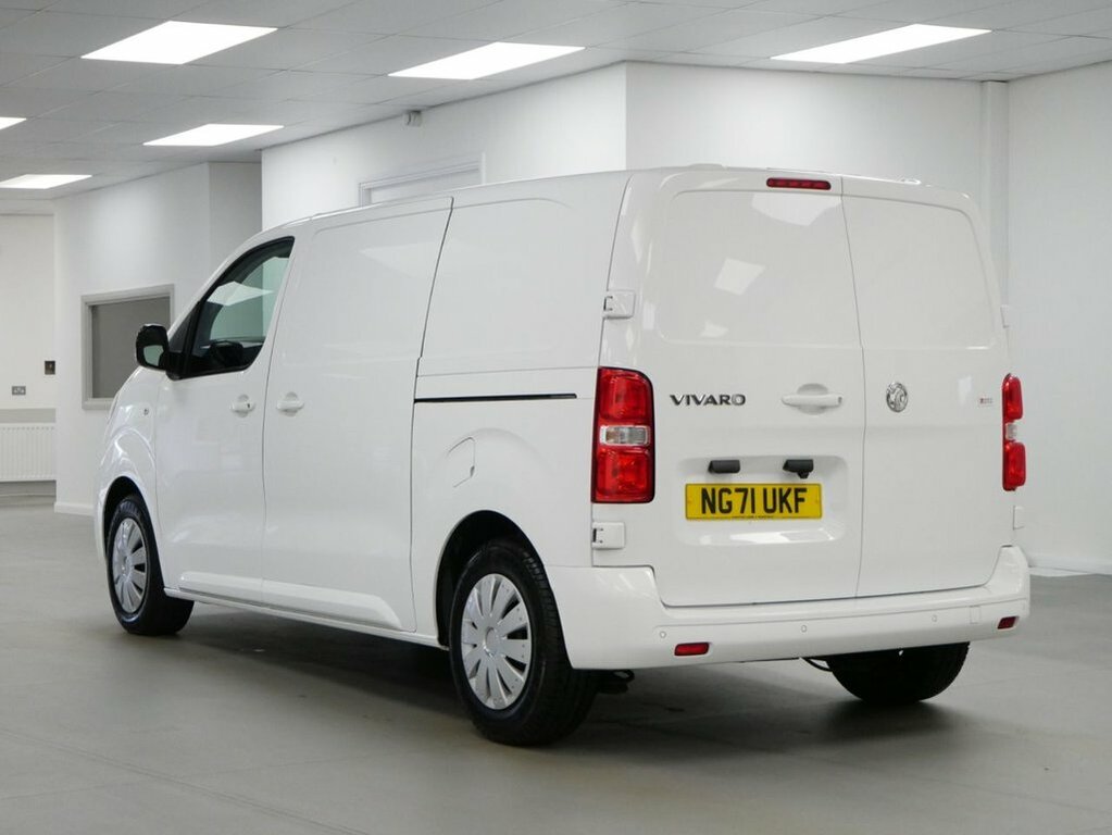Vauxhall Vivaro 2900 1.5D 100Ps Dynamic H1 Van White #8