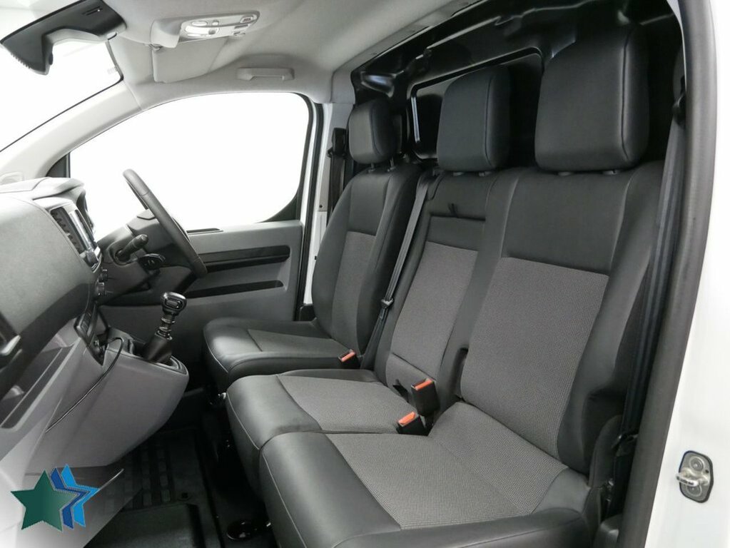 Vauxhall Vivaro 1.5L Turbo D 2700 Sportive Panel Van Ma White #3