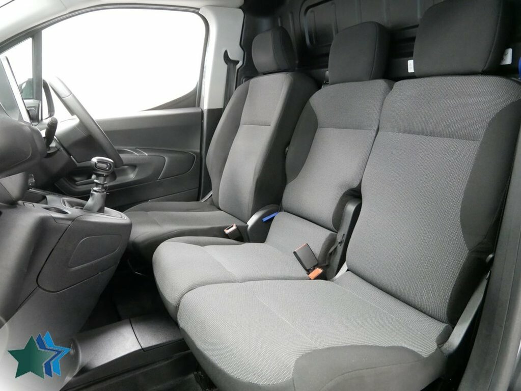 Vauxhall Combo 1.5L Turbo D 2300 Pro Panel Van Grey #3