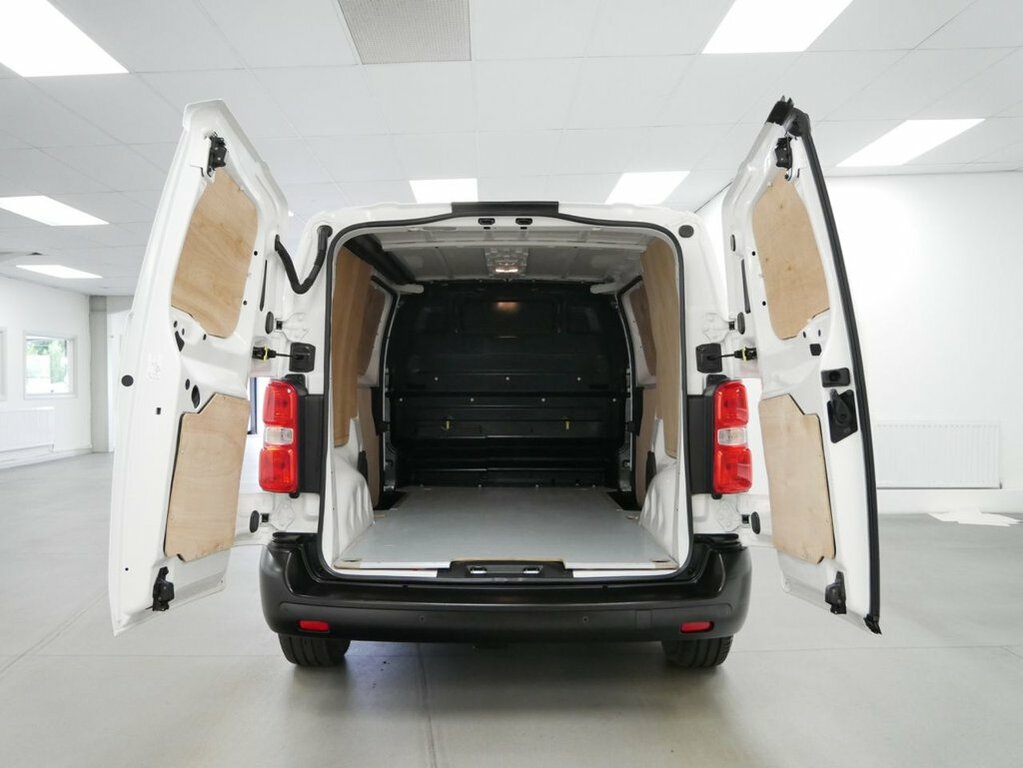 Citroen Dispatch Mpv White #3