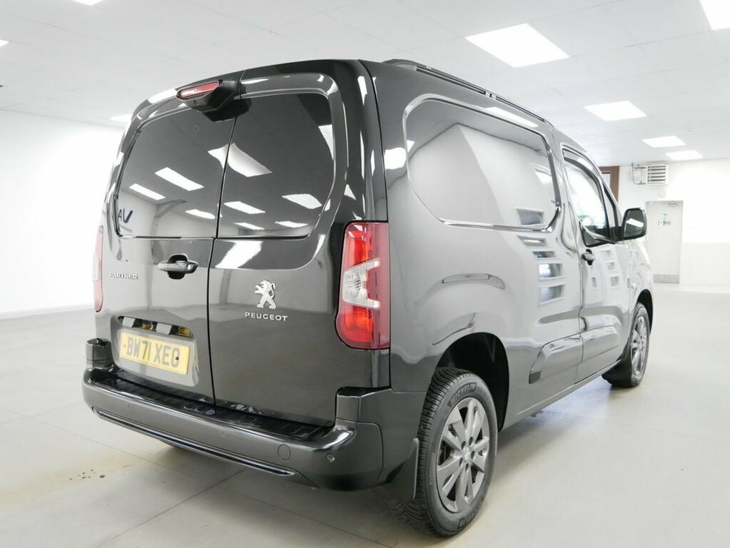 Peugeot Partner White #11