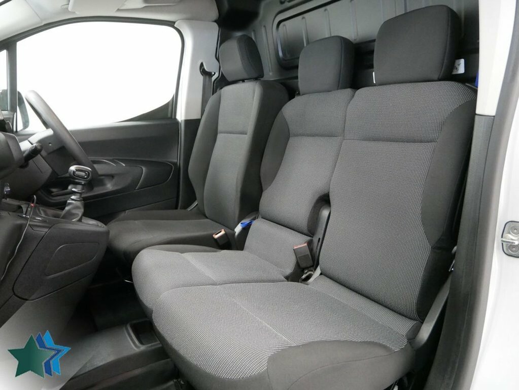 Vauxhall Combo 1.5L Turbo D 2300 Pro Xl Panel Van 6Dr Manu White #3