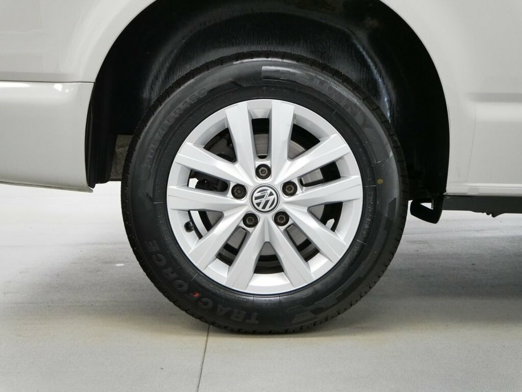 Volkswagen Transporter Mpv White #25
