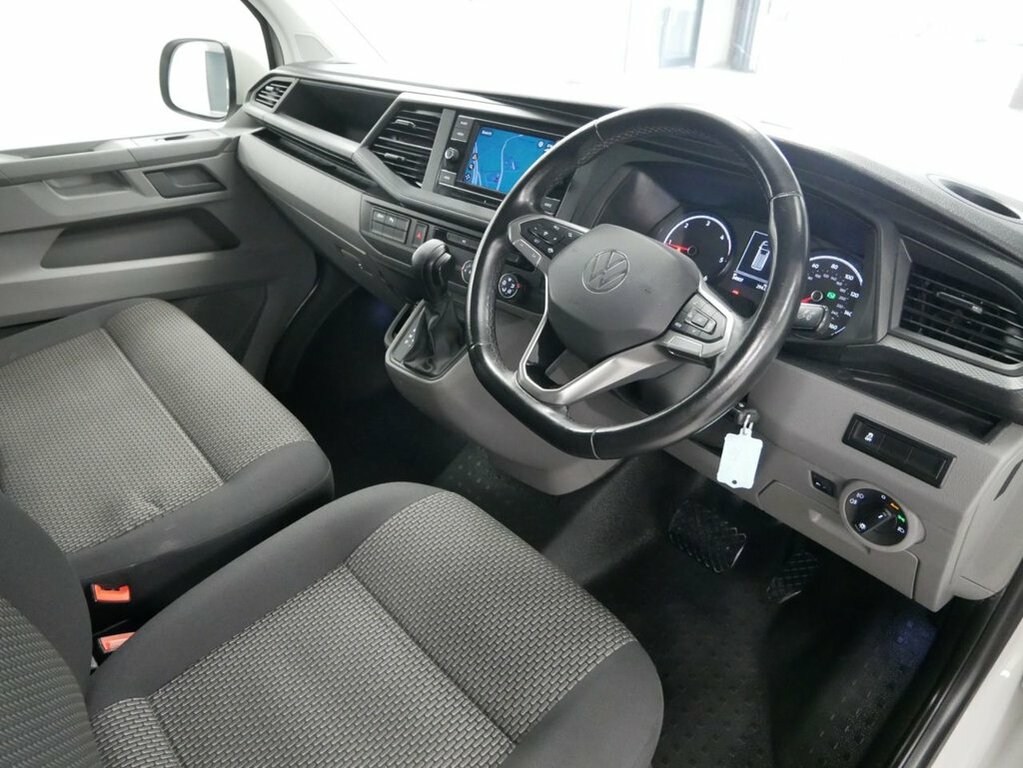 Volkswagen Transporter Mpv White #13