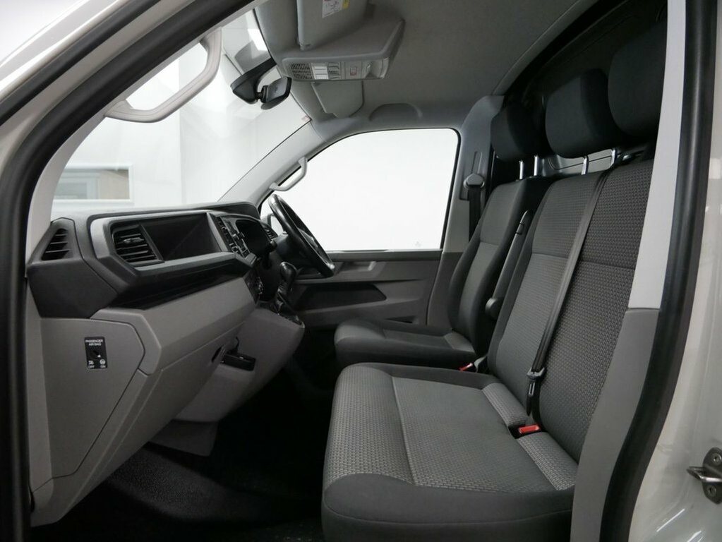 Volkswagen Transporter Mpv White #24