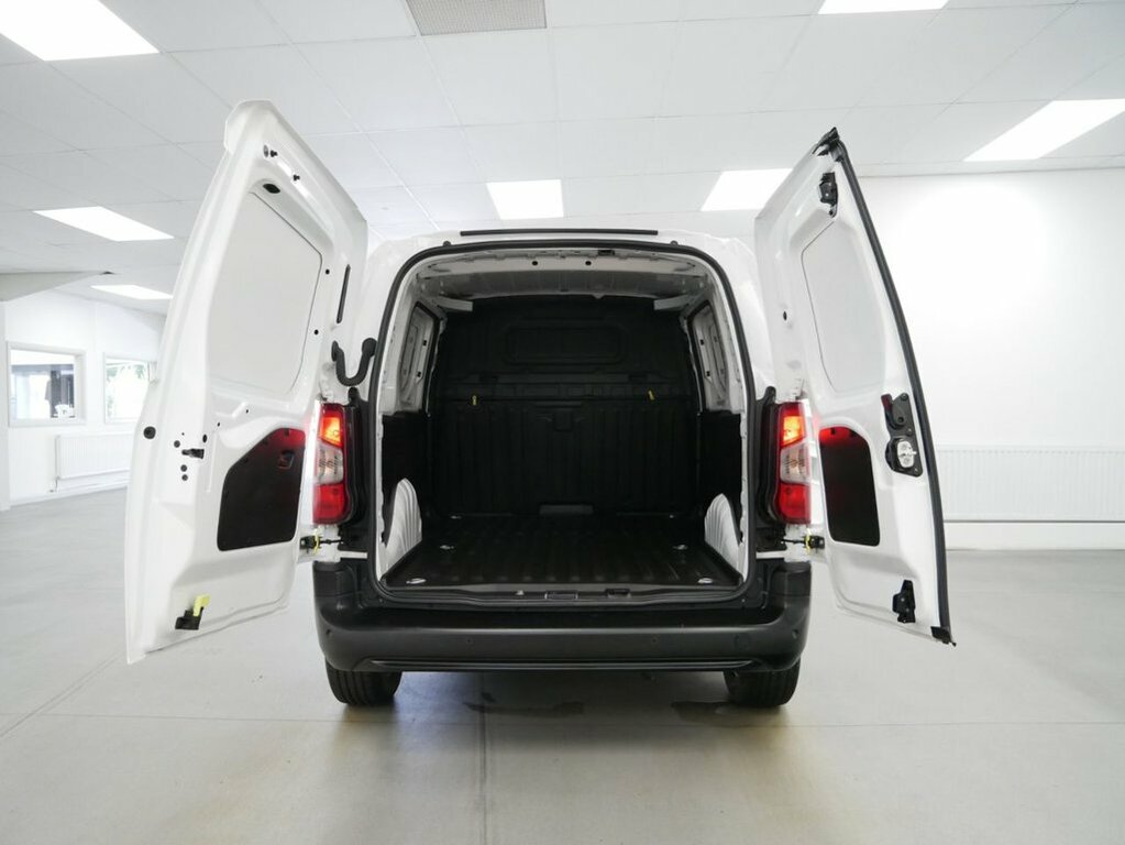 Toyota Proace City 1.5L Bluehdi Icon Short Panel Van Manua YY72VYO White #5