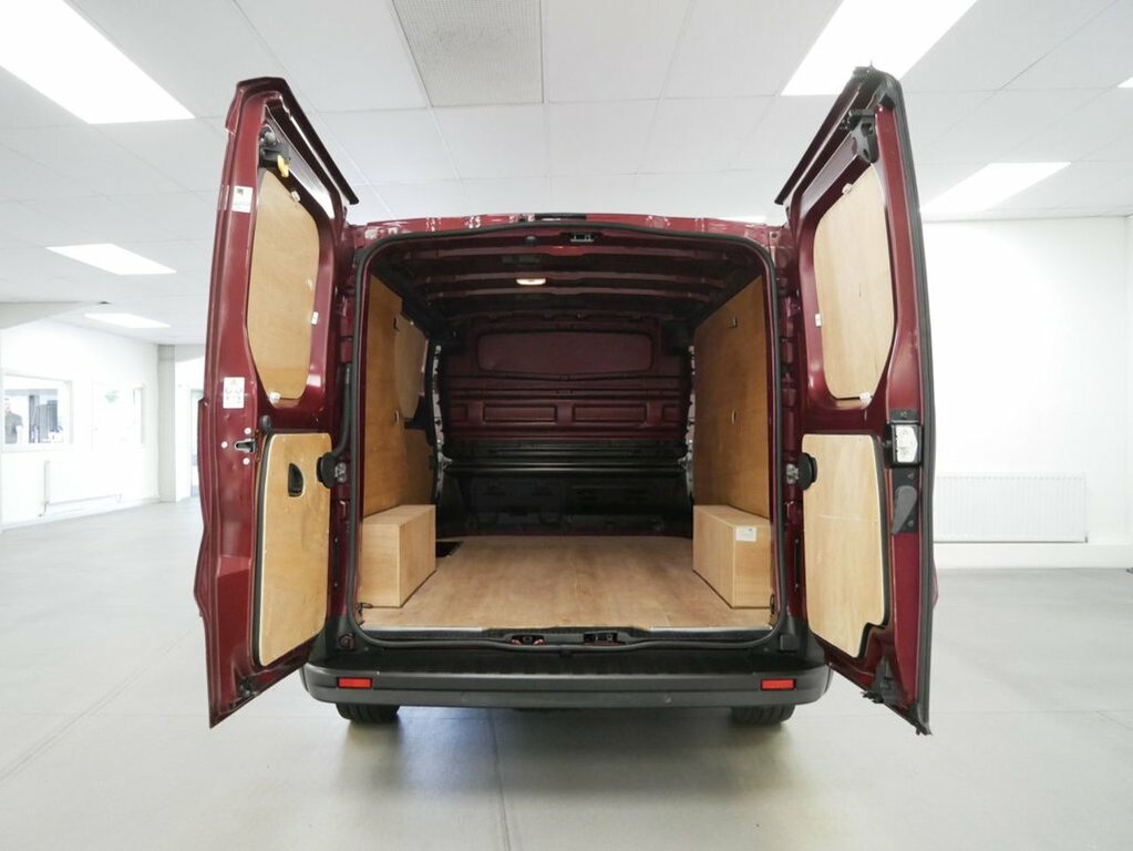 Nissan Primastar 2L 2.0 Dci 30 Tekna Panel Van L Red #4