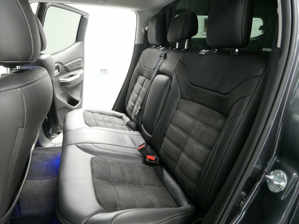 Mitsubishi L200 2.3L 2.2 Di-d Dc Barbarian X Pickup Double Cab Grey #6