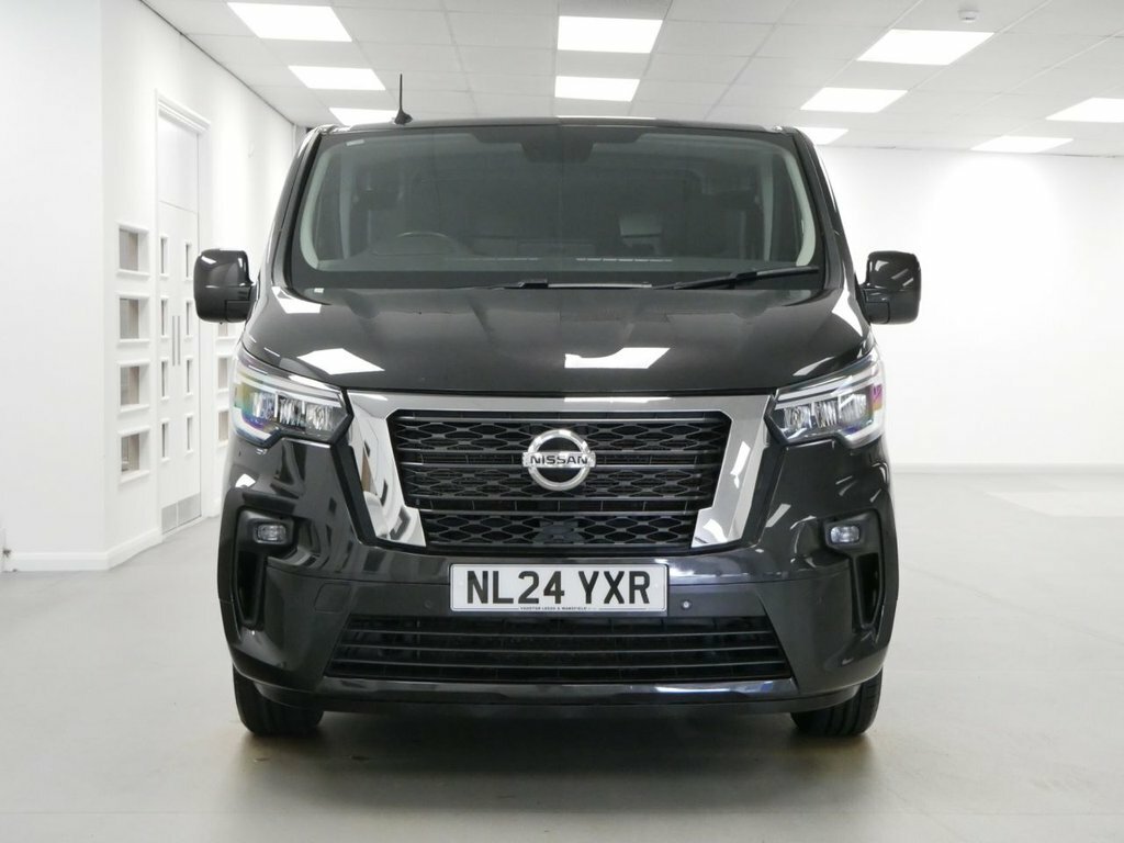 Nissan Primastar 2L Tekna White #8