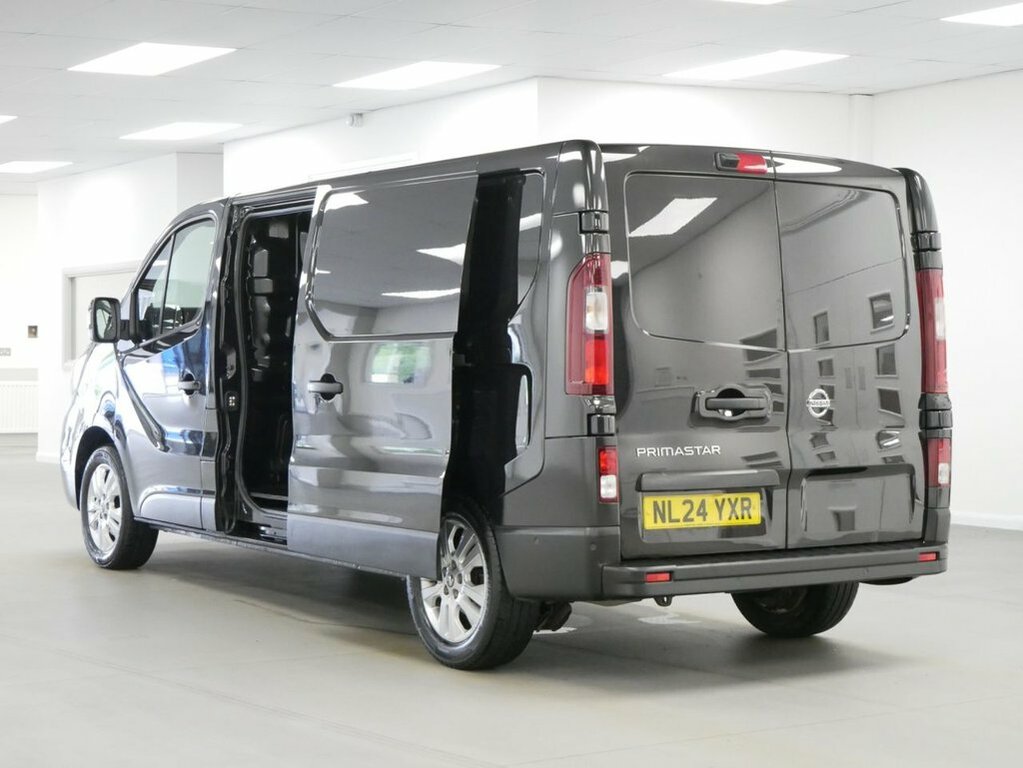 Nissan Primastar 2L Tekna White #25