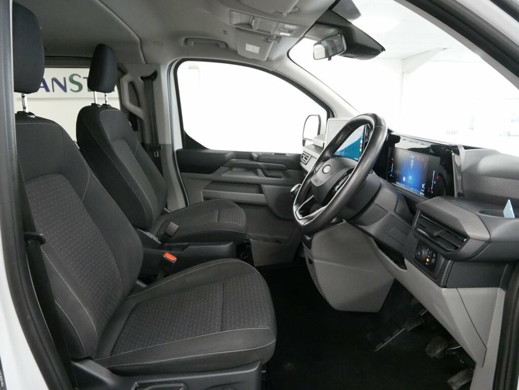 Ford Tourneo Custom L2 Titanium Red #18