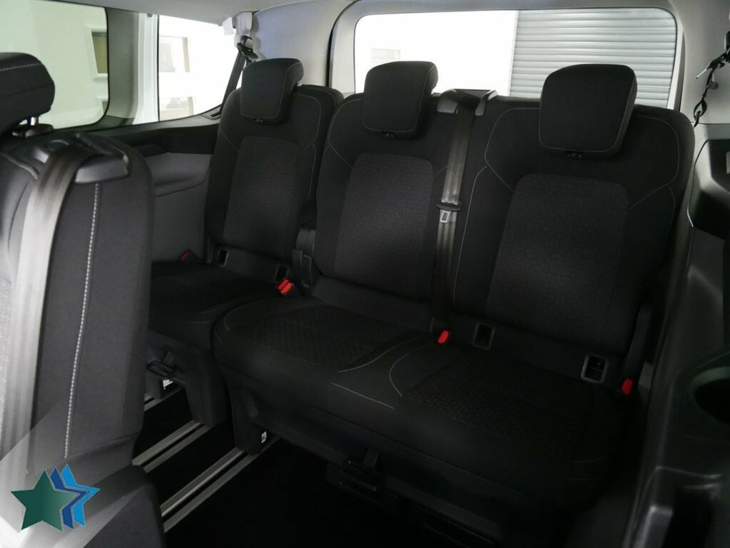 Ford Tourneo Custom 2L 2.0 320 Ecoblue Zetec Minibus Double Cab Di White #4