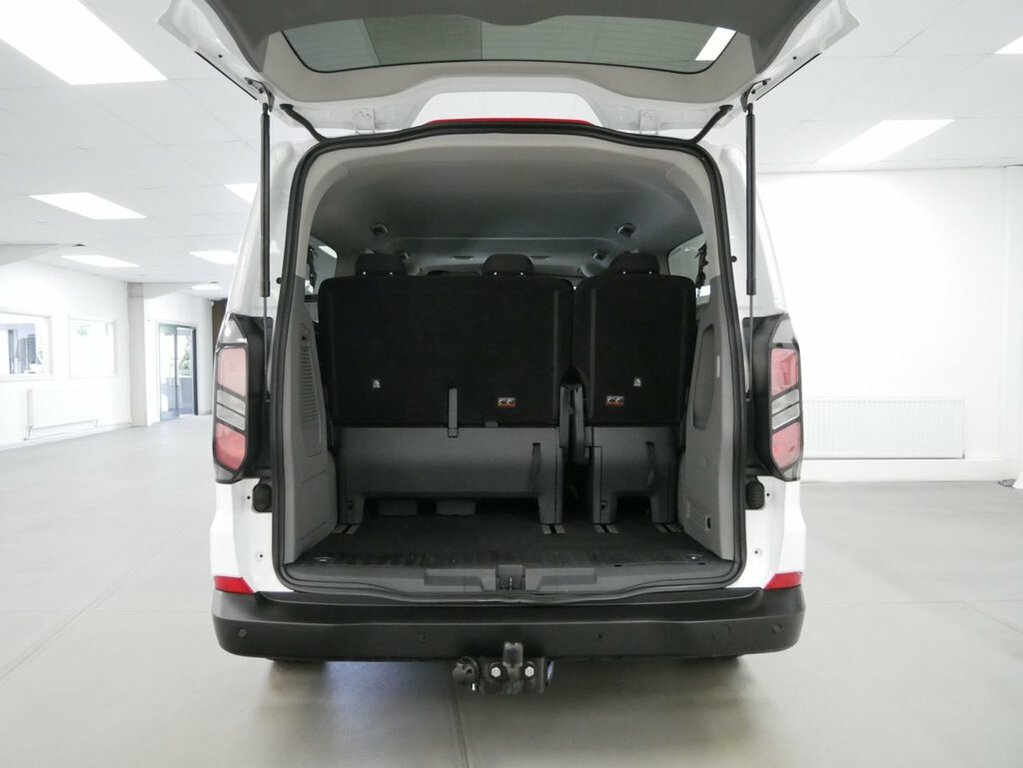 Ford Tourneo Custom 2L 2.0 320 Ecoblue Zetec Minibus Double Cab Di White #3