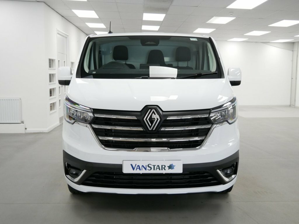 Renault Trafic Mpv White #5