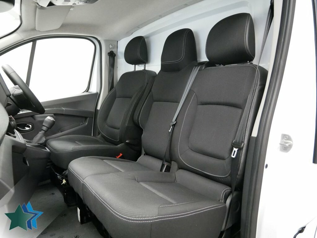 Renault Trafic Mpv White #3