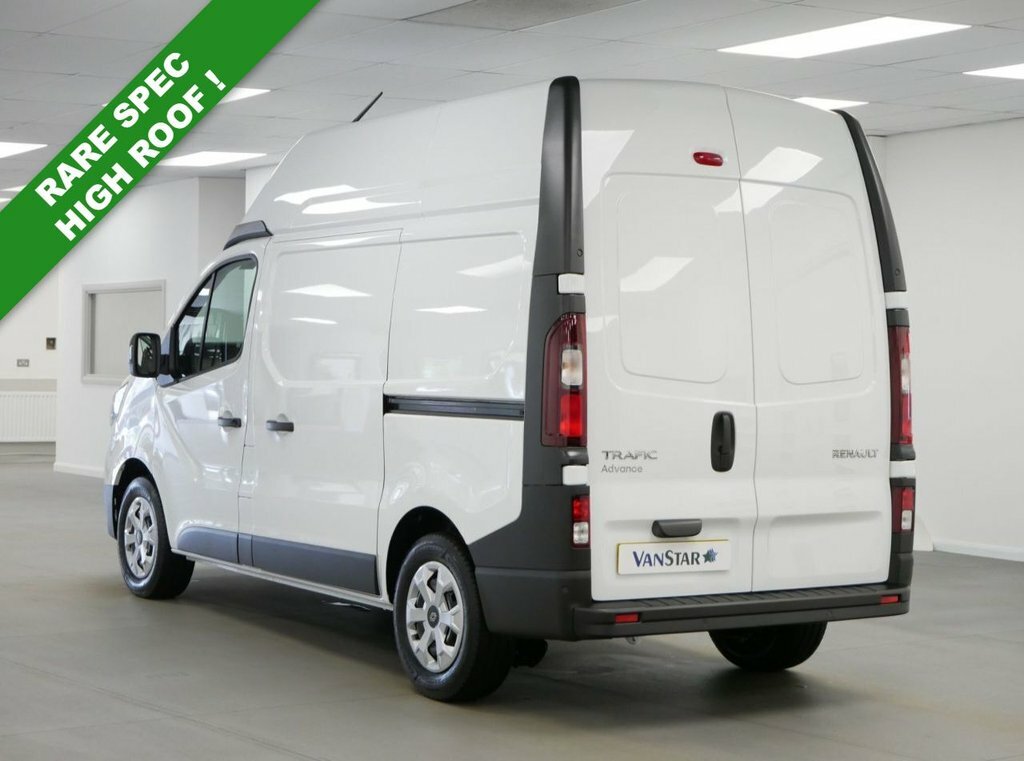 Renault Trafic Mpv White #3