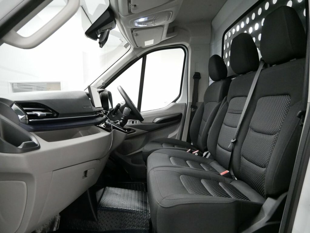 Maxus Deliver 9 2.0 D20 150 High Roof Van White #19