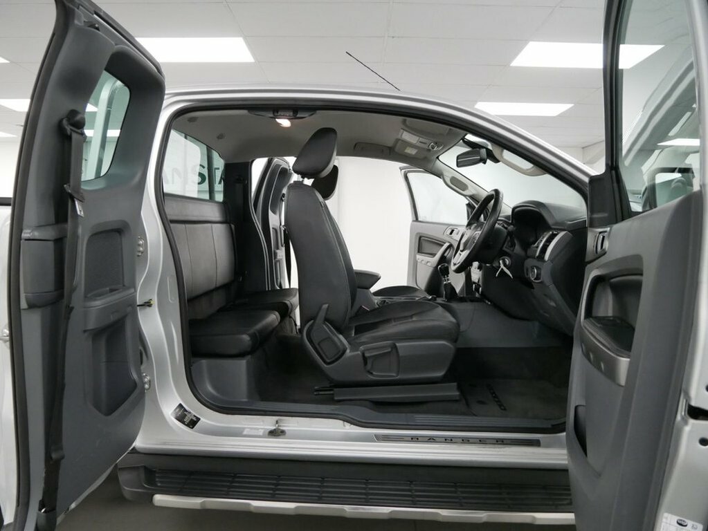 Ford Ranger 2.2L Tdci Limited Super Pickup Extended Cab Di Silver #5