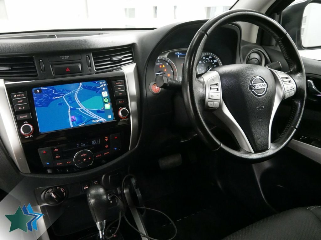 Nissan Navara 2.3L Dci Tekna Pickup Double Cab 4 Grey #6