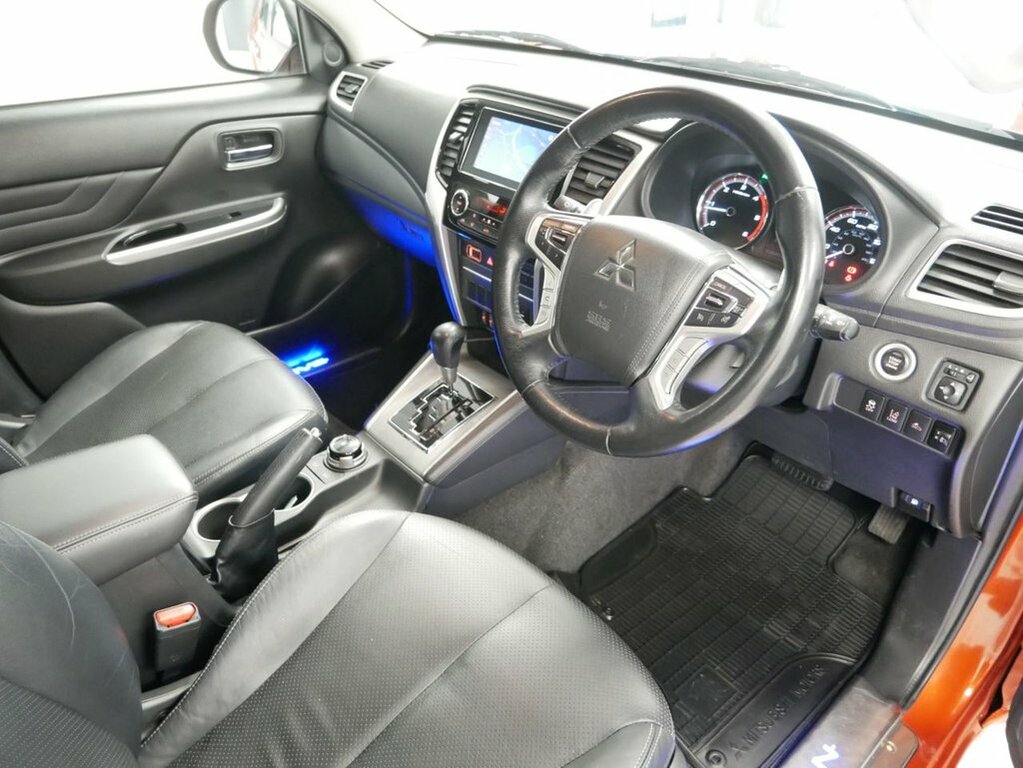 Mitsubishi L200 D-cab Di-d 150 Barbarian X 4Wd Blue #12