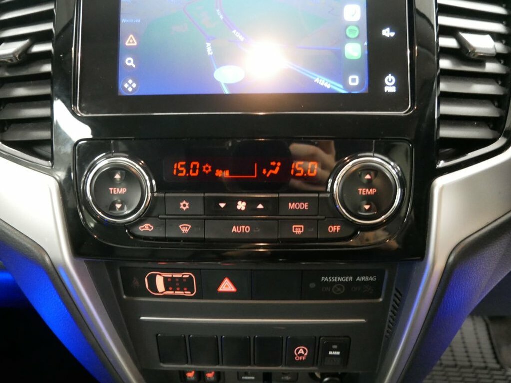 Mitsubishi L200 D-cab Di-d 150 Barbarian X 4Wd Blue #19