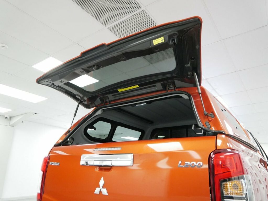 Mitsubishi L200 D-cab Di-d 150 Barbarian X 4Wd Blue #25