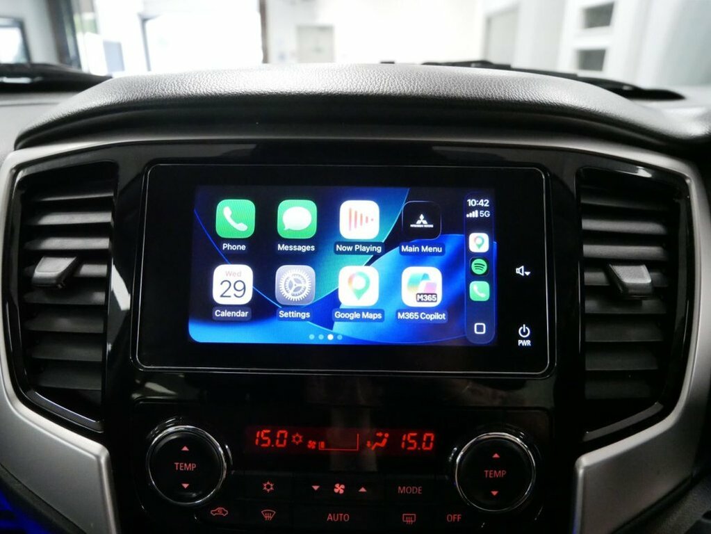 Mitsubishi L200 D-cab Di-d 150 Barbarian X 4Wd Blue #16