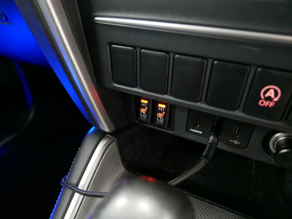Mitsubishi L200 D-cab Di-d 150 Barbarian X 4Wd Blue #21