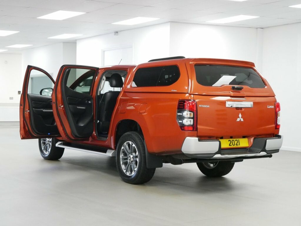 Mitsubishi L200 D-cab Di-d 150 Barbarian X 4Wd Blue #29