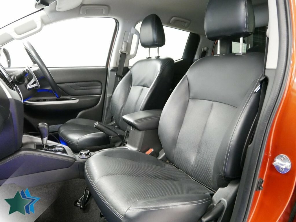 Mitsubishi L200 2.3L 2.2 Di-d Dc Barbarian Pickup Double Cab D Orange #4