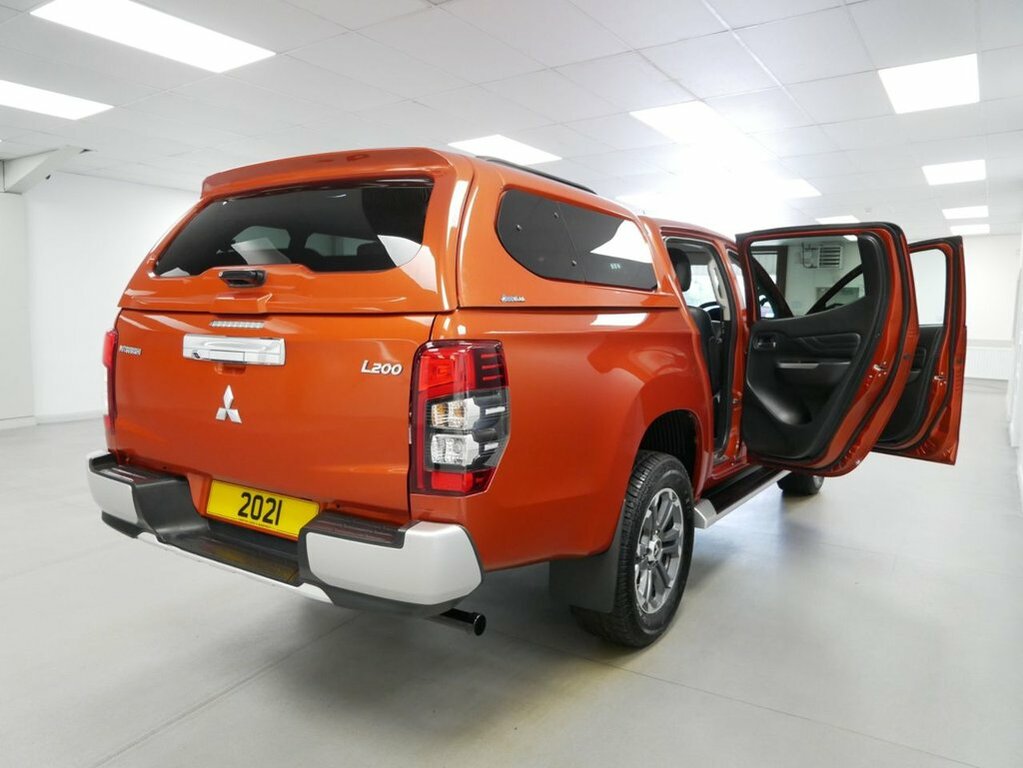 Mitsubishi L200 D-cab Di-d 150 Barbarian X 4Wd Blue #30