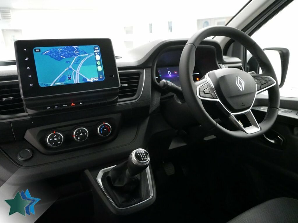 Renault Trafic Mpv White #2