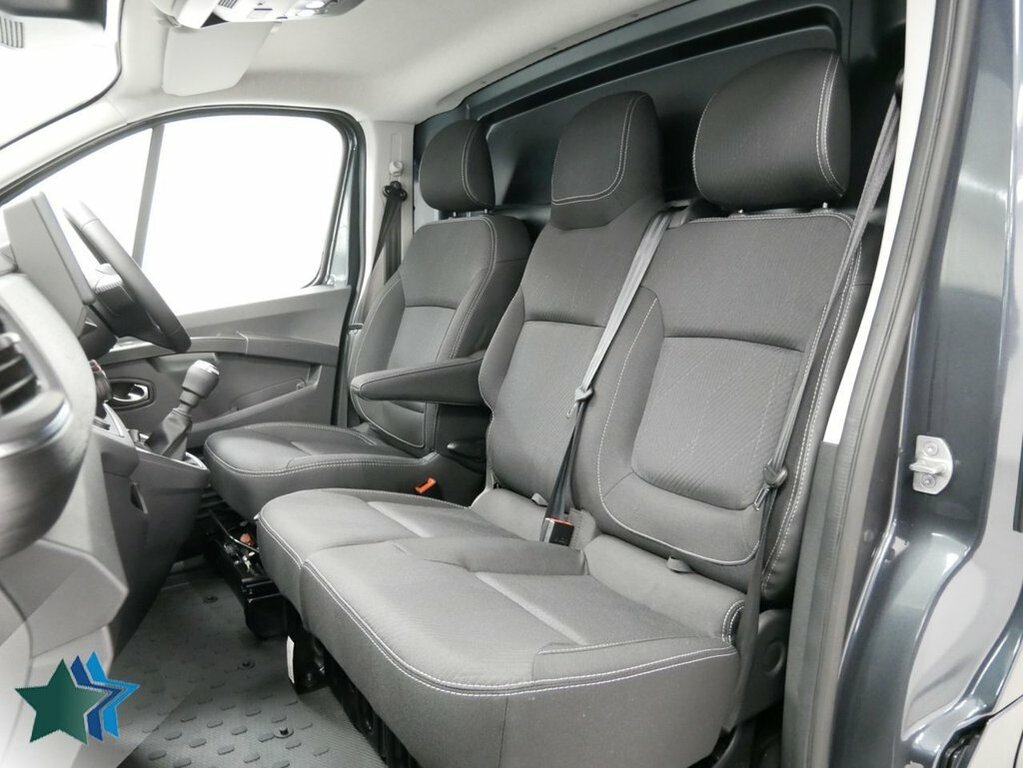 Renault Trafic Mpv Grey #3