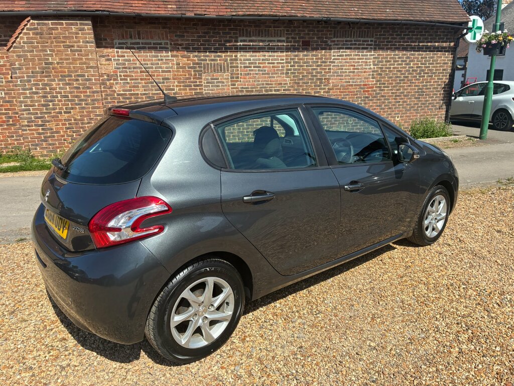 Peugeot 208 1.2 Vti Puretech Active Hatchback Manua Grey #2